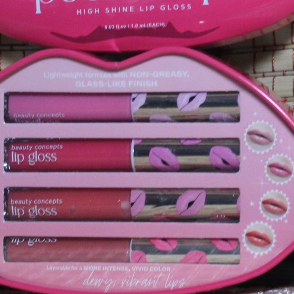 Beauty Concepts Pucker Up High Shine Lip Gloss Set - Picture 4 of 7